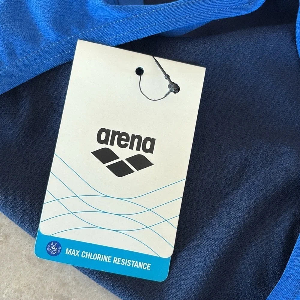 Arena Women's One Piece Swimsuit Spraypaint Light Drop Back size 26 NEW